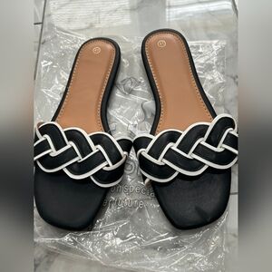 Source Unknown Black and White Braided Slide Mules - Women
